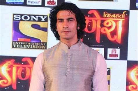 Malkhan Singh Biodata, Movies, Net-worth, Age, New Movies, Affairs, New ...