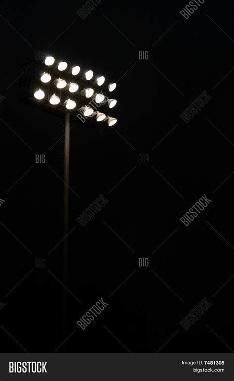 Sportsfield Lights 的图像结果