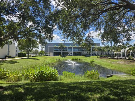 Lynn University - Acceptance Rate, Deadlines & Admission Info