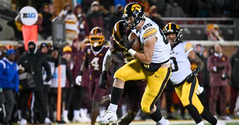 How does Iowa overcome Luke Lachey's injury? Examining Iowa's 41-10 win over Western Michigan
