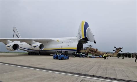 Antonov airlift delivers 3 Apache helicopters to Indian Army