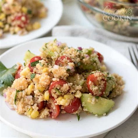 Aprenda a fazer uma deliciosa salada fit de quinoa com legumes
