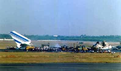 新闻 图文：法航一架波音747运输机坠毁