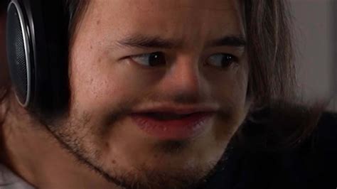 Download Distorted Meme Faces Funny Picture | Wallpapers.com