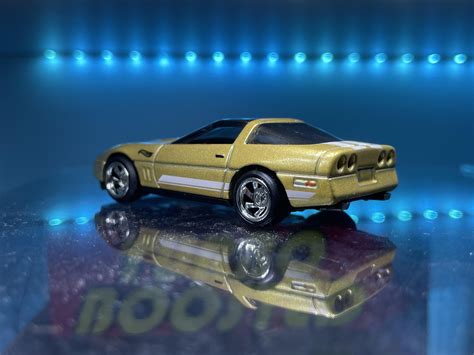 Hot Wheels ‘84 Chevy Corvette : r/diecastcarcameraclub