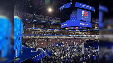 DNC Sees Low Turnout? Photos Of Empty Chairs At Chicago's United Center ...