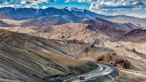 Ladakh: 48-hour acclimatisation now mandatory for all tourists ...