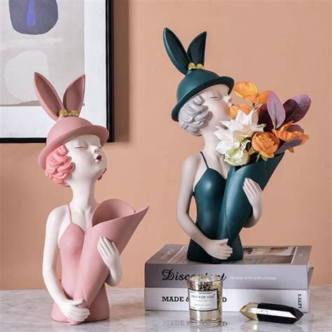 Flower Vase Showpiece