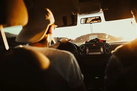 12 Hacks To Thrive In Extreme Weather Conditions While Travelling