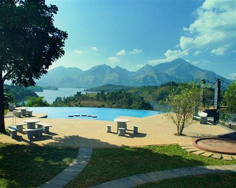 ARAYAL LUXURY RESORT (Padinjarathara) - Resort Reviews, Photos, Rate ...