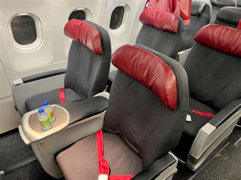 Air Canada Rouge Business Class 的图像结果