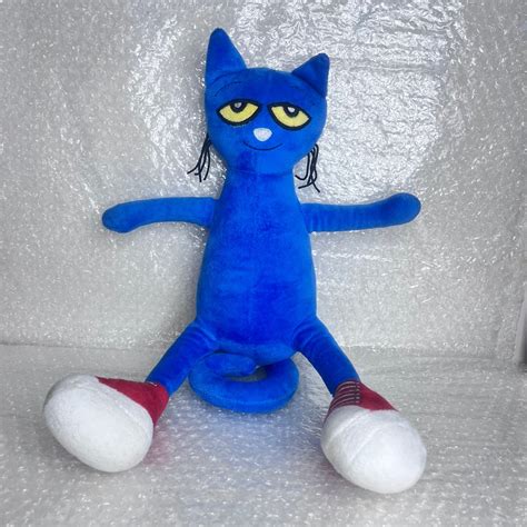 Pete The Cat Plush, Hobbies & Toys, Toys & Games on Carousell