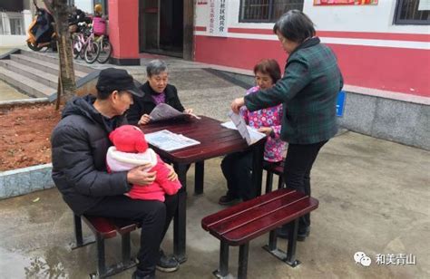 西湖二村社区：安装休闲桌椅，居民休憩更惬意