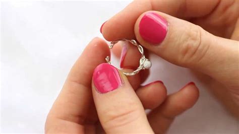 自制UV树脂首饰教程，DIY小清新干花珍珠戒指-51费宝网