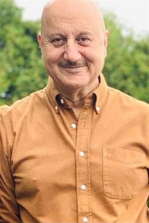 Anupam Kher’s Bio, Age, Relationships, Latest Buzz, Photos & Videos