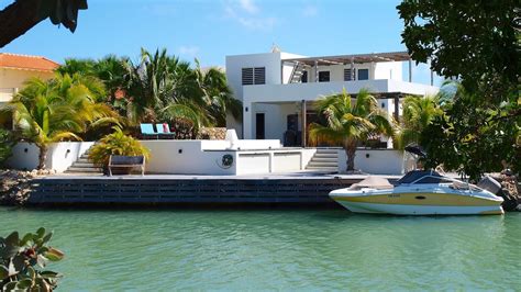 Villa Tortuga - Waterfront, Private Pool - Houses for Rent in ...