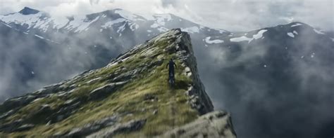 Almost 30 Years On, Tom Cruise Is on Yet Another Mission Impossible and ...