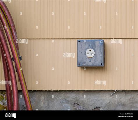 240 volt outlet hi-res stock photography and images - Alamy