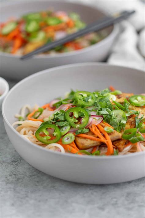 Banh Mi Bowls with Tofu