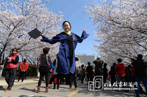 上海教育新闻网：同济大学“樱花大道”迎来最佳观赏期-同济大学新闻网