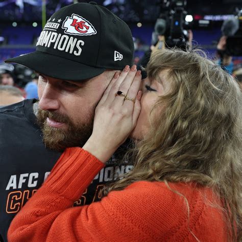 Fans Think Travis Kelce Gifted Taylor Swift This Sweet Item