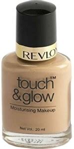 Revlon TOUCH & GLOW MOISTURING POWDER SAND MIST Foundation - Price in ...
