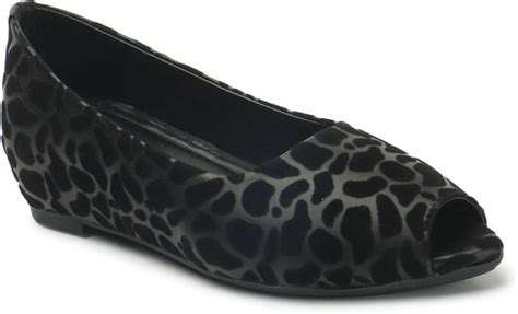 Longwalk Footwear - Buy Longwalk Footwear Online at Best Prices in ...