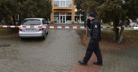 Gunman opens fire in Czech restaurant, kills eight