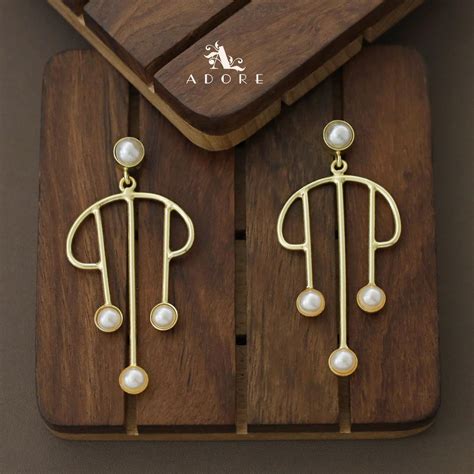 Golden Harp Tetra Pearl Earring – Adore By Priyanka