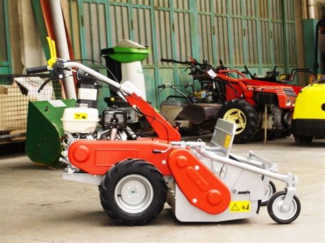 TRATTORINO RASAERBA USATO CASTELGARDEN XJ 145   PREZZO