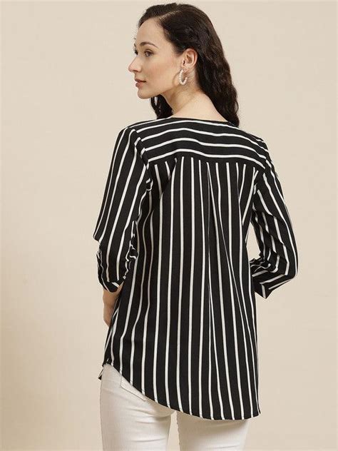 Geometric Dark Black Western Relaxed V Neck Three Quarter Crepe Top