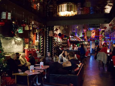 8 Seattle Bars Where You Can Get Into The Holiday Spirit - Seattle ...