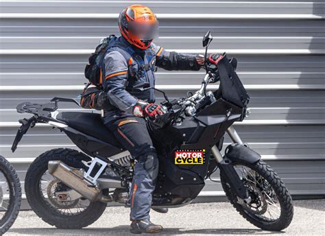 KTM 990 Adventure 的图像结果