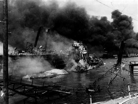 Historical photos of Pearl Harbor attack on December 7, 1941