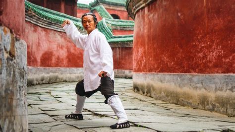 Taoism vs Confucianism: Key Differences Between Them