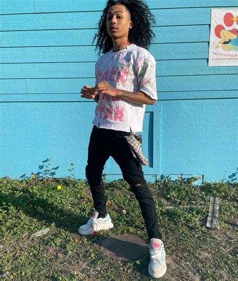 Meet Indigo McCoy – CanvasRebel Magazine