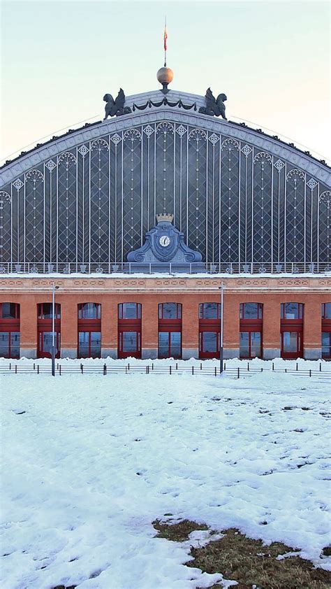 8 Of The Most Beautiful Train Stations In Europe