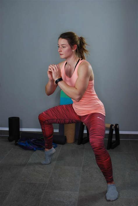 Sumosquats mit Fersenheben / Übung - Bewegungsfreund.org