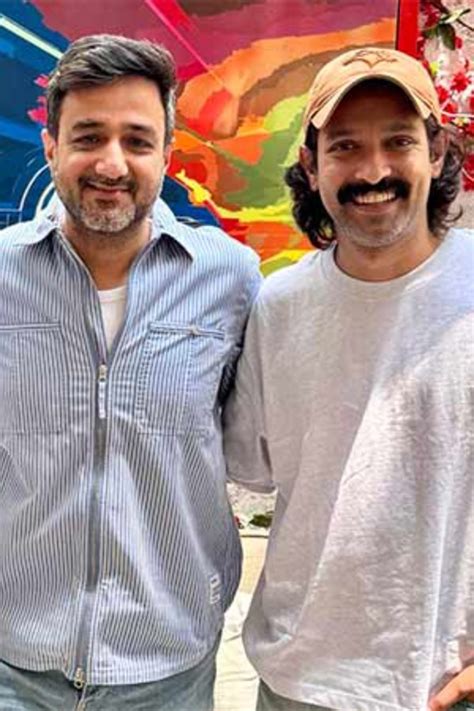 Vikrant Massey To Play Sri Sri Ravi Shankar In Siddharth Anand's Global ...