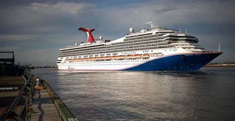 7 Mindful Life Lessons By Urmila Matondkar on Life and Career