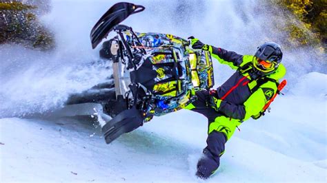 Snowmobile Fails Collection 的图像结果
