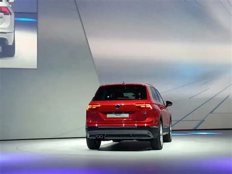 3-zone automatic climate control system - Volkswagen unveils India ...