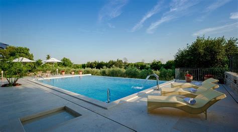 SAN ROCCO HOTEL AND RESTAURANT (Brtonigla) - Hotel Reviews, Photos ...