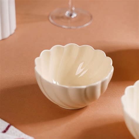 Set of 4 Scallop Vanilla White Ceramic Bowls 300ml Online - Premium ...
