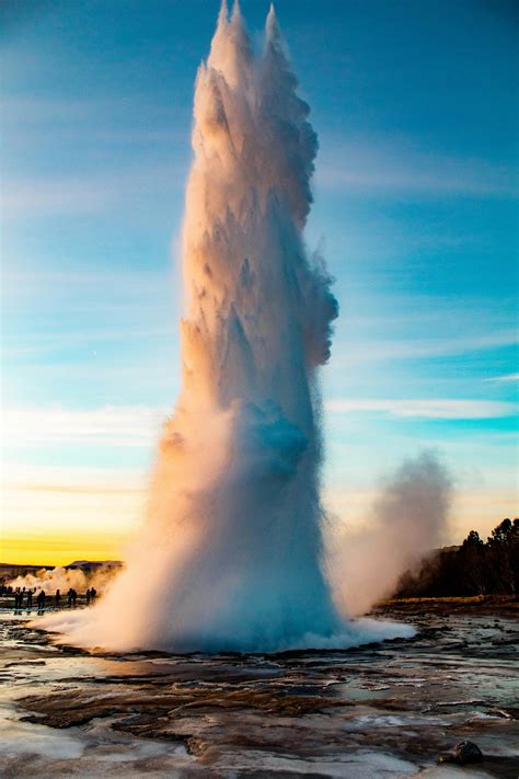 Why Visit Yellowstone in Summer? Geysers, Wildlife, and Outdoor Fun