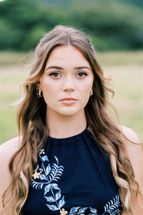 Senior High School Portraits | Honolulu. Senior Portrait Photographer