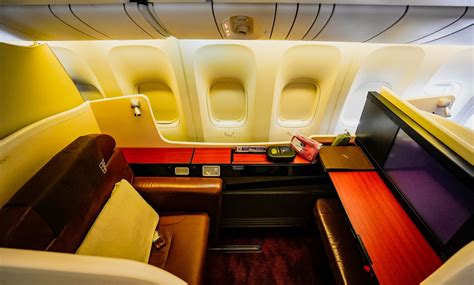 Review: Singapore Airlines First Class Boeing 777-300ER