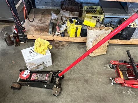 MOTOMASTER HEAVY DUTY FLOOR JACK. 3 TON - Able Auctions