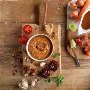 Rape con mejillones y salsa romesco