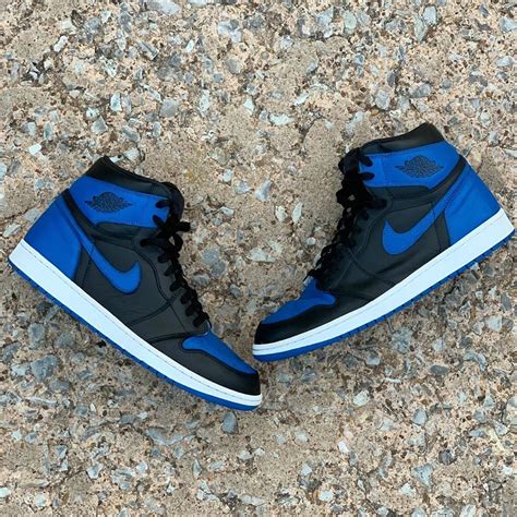 Air Jordan 1 Mid Royal Blue Black